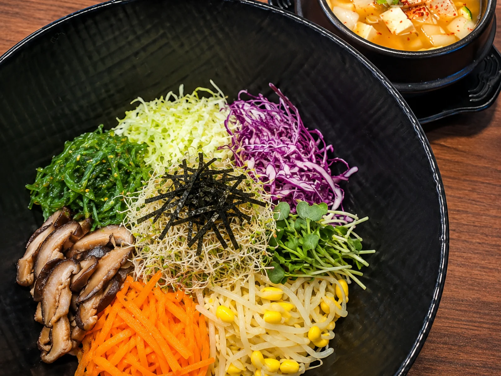 Vegetarian bibimbap (채소비빔밥)