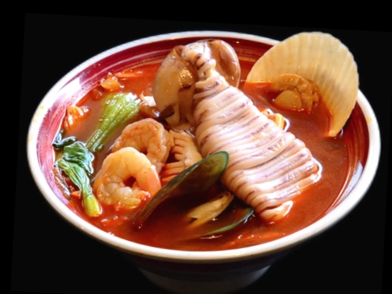 Whole Squid & Seafood Jjamppong (통오징어짬뽕)