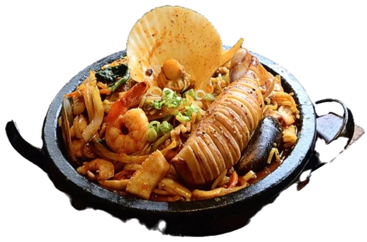 Stir-Fried Seafood Noodle (볶음짬뽕)
